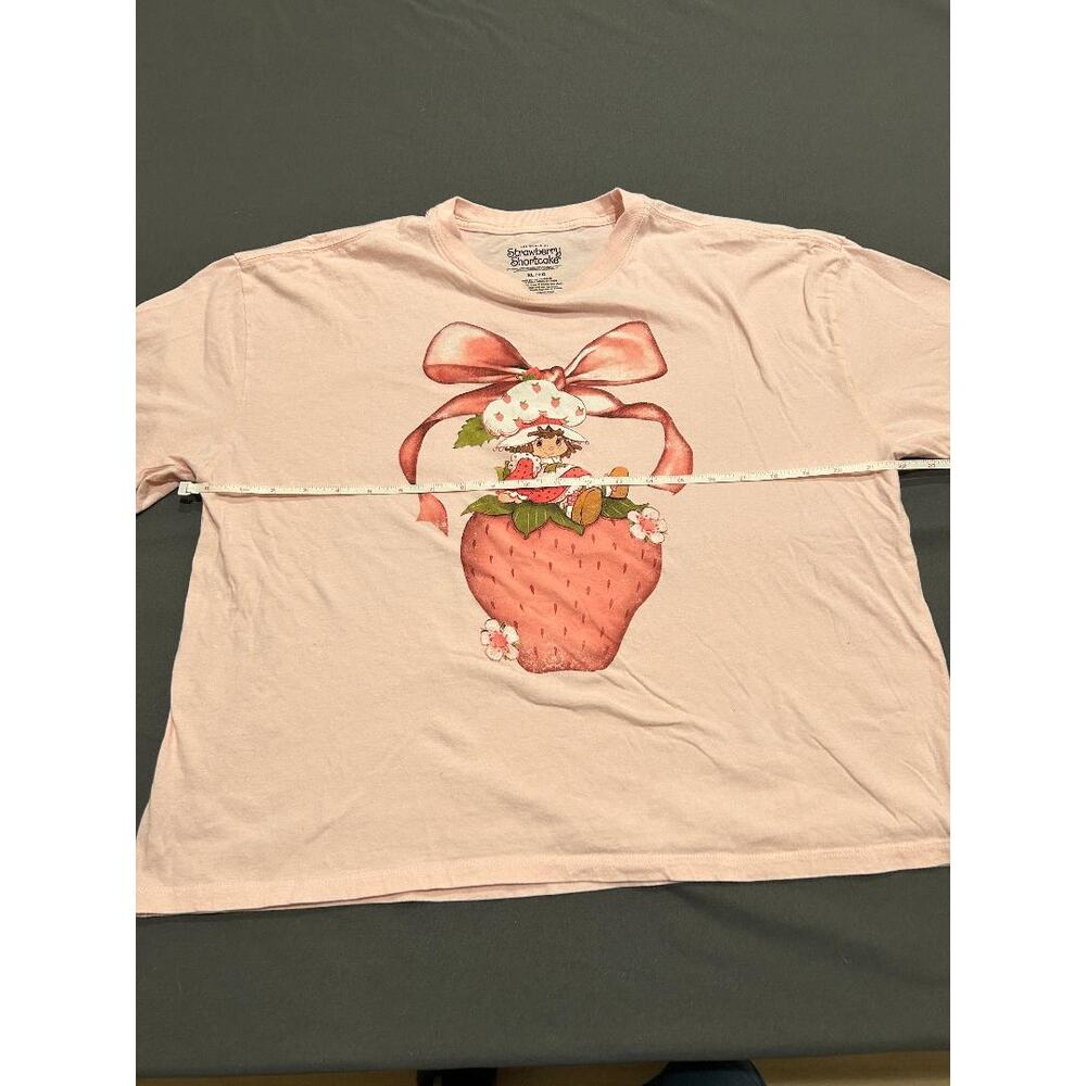 Strawberry Shortcake Women’s XL T-Shirt – Adorable Pink Graphic Tee - Picture 3 of 4